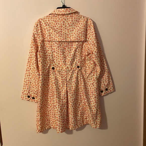 BNWT Lands End “sun shower” coat. Size Large. - Picture 7 of 10